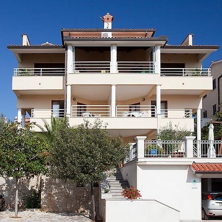 Apartments Agava Rabac Esterno foto